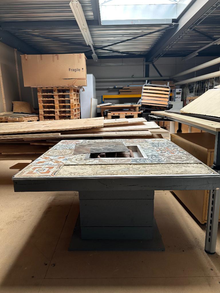 Salontafel met ingebouwde vuurhaard / sfeerhaard, Ophalen, Gebruikt