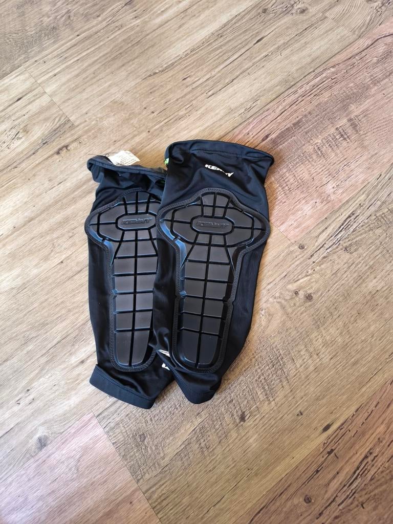 Kenny Kniebeschermers XL - Zo goed als nieuw BMX, Fietsen en Brommers, Ophalen of Verzenden