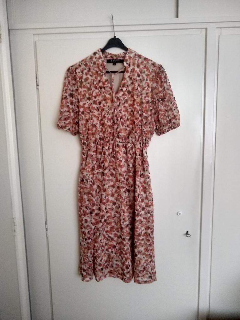 Leuk zomerjurkje - bloemmotief, maat S, Kleding | Dames, Jurken, Overige kleuren, Ophalen of Verzenden, Zo goed als nieuw, Knielengte