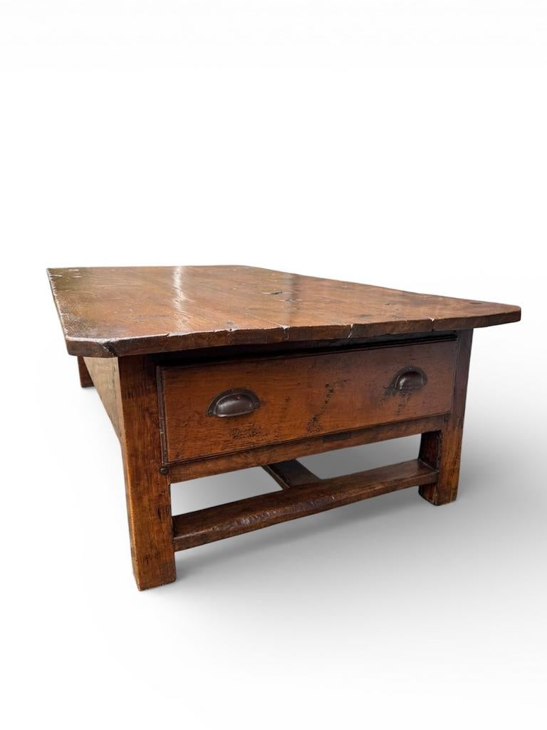 Antieke Spaanse salontafel 18e eeuw, Antiek en Kunst, Antiek | Meubels | Tafels, Ophalen