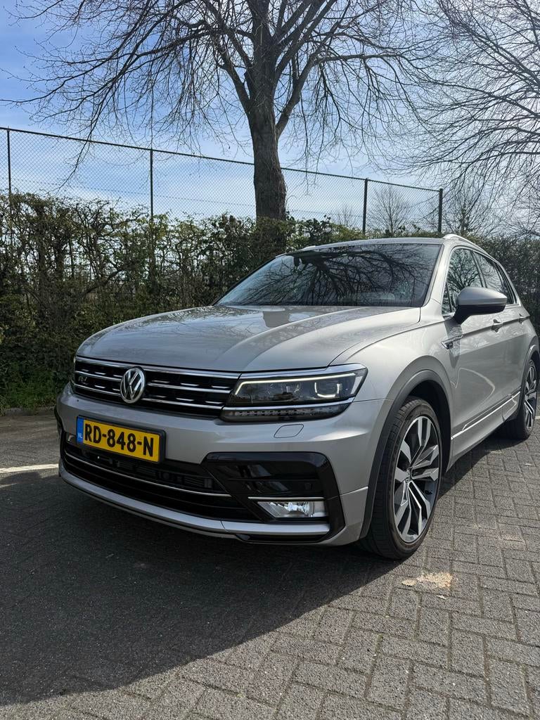 Volkswagen Tiguan 1.4 TSI 150pk 4Motion DSG 2017 Grijs, Auto's, Automaat, 4 cilinders, 2000 kg, 1395 cc