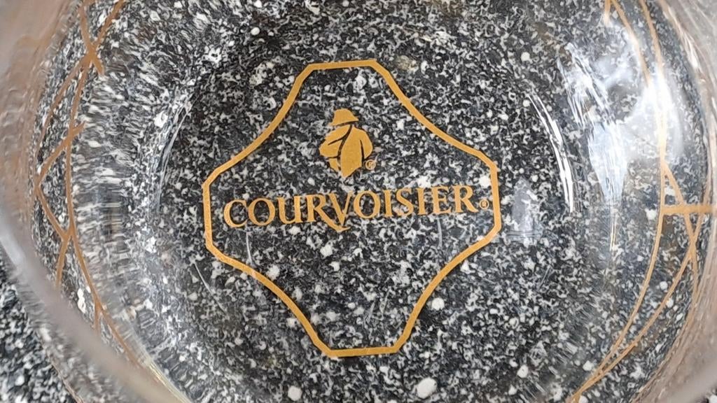 2 Courvoisier Cognac Glazen - Goudkleurig Design, Verzamelen, Courvoisier, Ophalen of Verzenden, Zo goed als nieuw, Contact@courvoisier.com