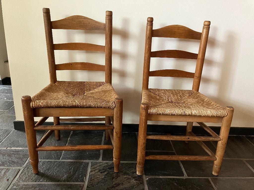 2 Vintage Spaanse gematte stoeltjes, Ophalen