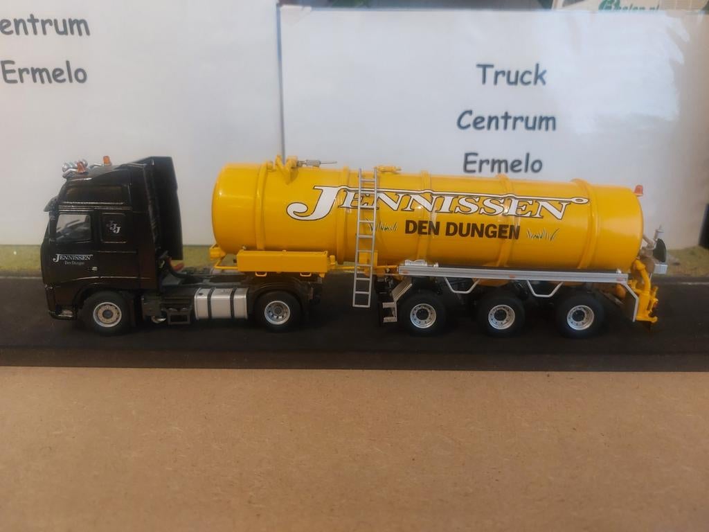 Jennissen uit den dungen volvo fh3 met mest tank code 3, Ophalen of Verzenden, Nieuw, Bus of Vrachtwagen, Wsi