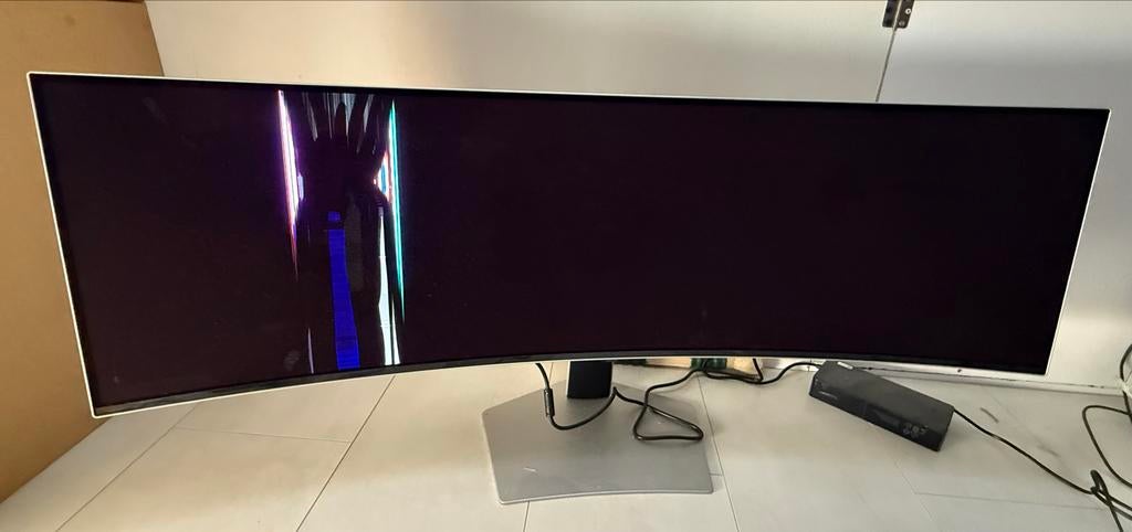 Samsung Odyssey G9 OLED 49” - Defect scherm, 101 t/m 150 Hz, Curved, Minder dan 1 ms, Overige typen