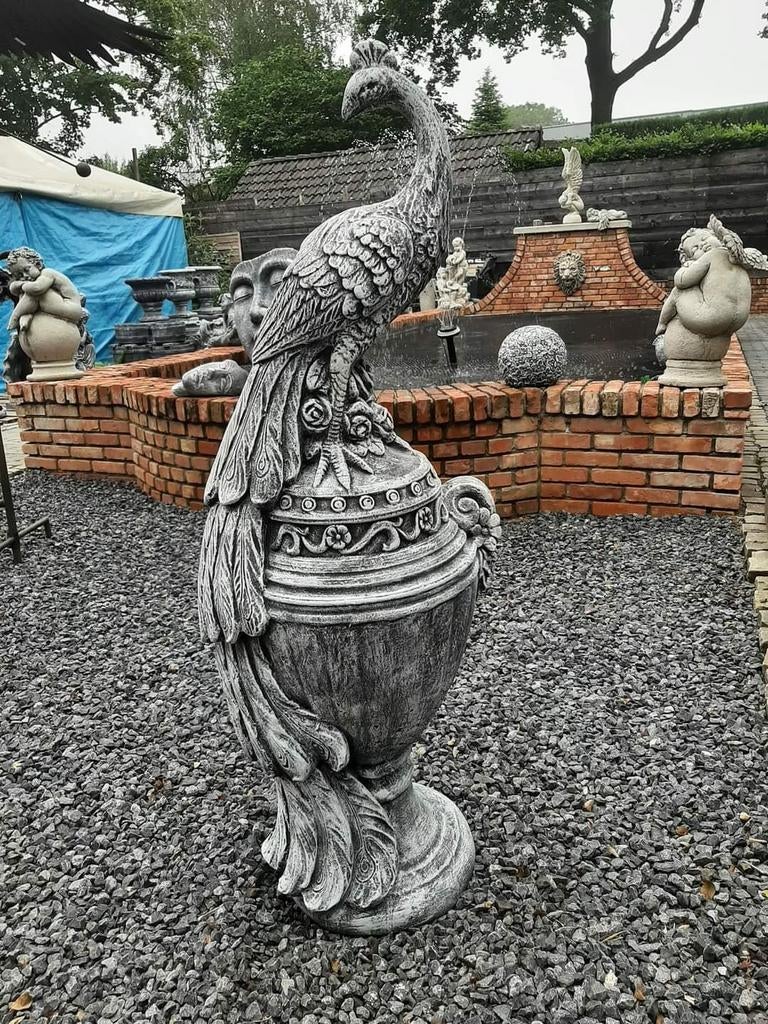 Pauw op Vaas, Ophalen, Nieuw, Beton, Dierenbeeld