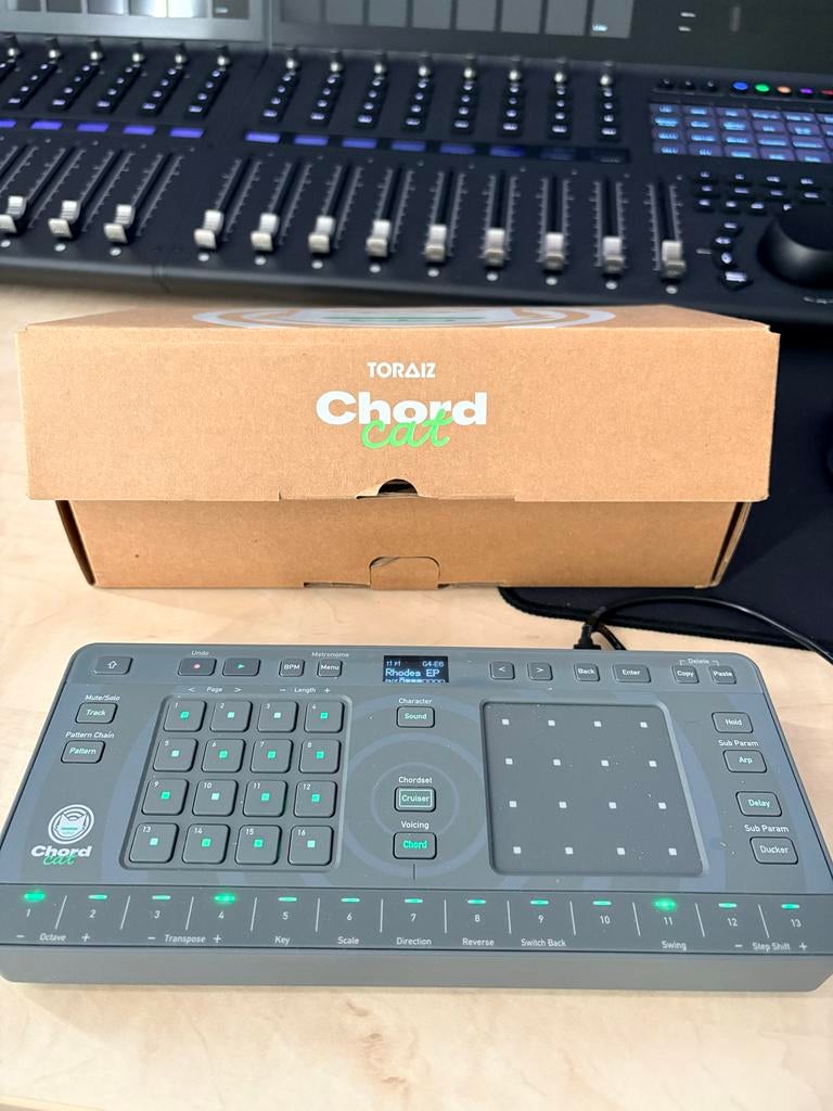 AlphaTheta Toraiz Chordcat - MIDI Chord Sequencer, Overige merken, Zo goed als nieuw, Met midi-aansluiting, Overige aantallen