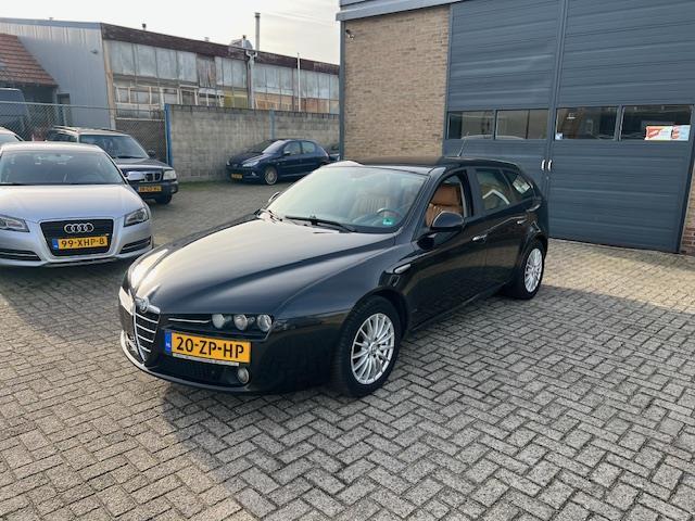 Alfa Romeo 159 Sportwagon 1.9 JTD Distinctive, Voorwielaandrijving, Gebruikt, 4 cilinders, 150 pk