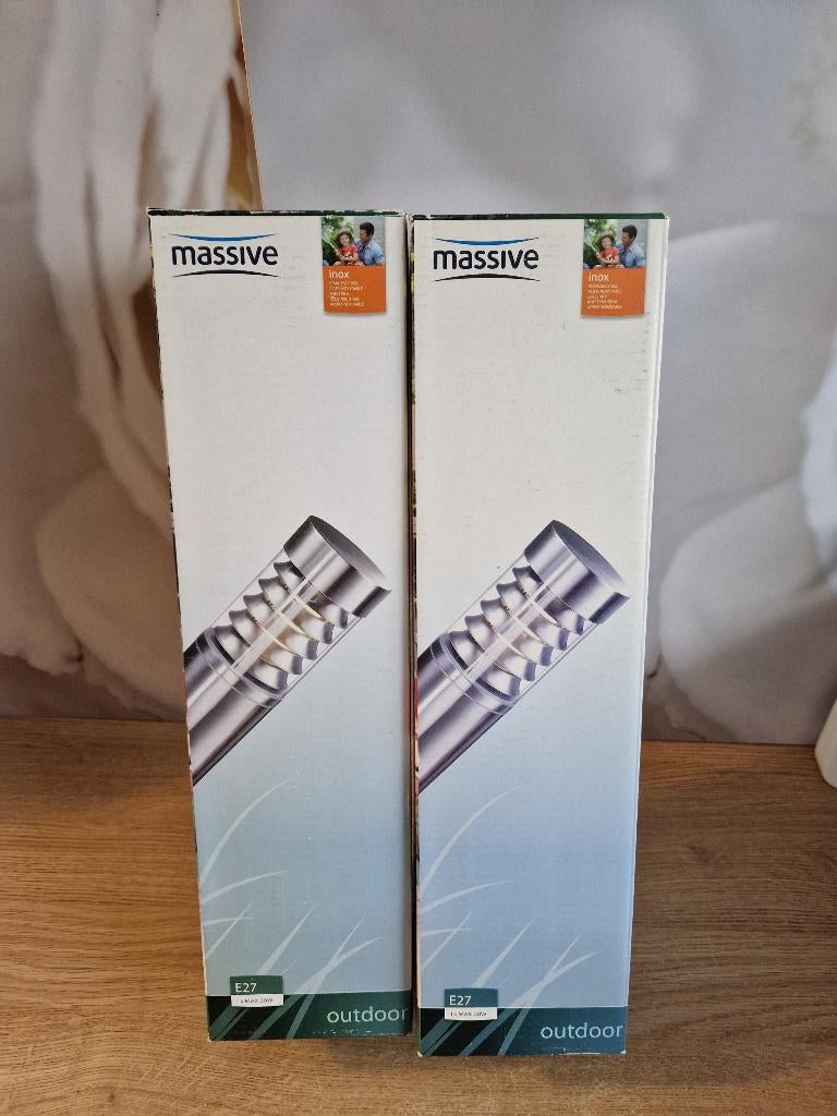 2x nieuwe philips massive birmingham buitenlamp, Minder dan 50 watt, Wandlamp, Ophalen of Verzenden, Netvoeding