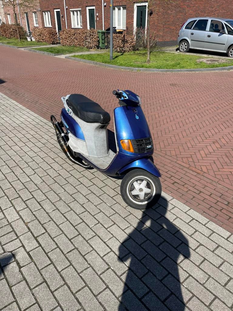 Piaggio quartz 172 stage 2 ddl, Fietsen en Brommers, Scooters | Piaggio, Zo goed als nieuw, Overige modellen, Tweetakt, Ophalen