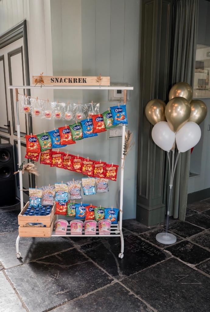 Snackrek (Trouwdecoratie), Ophalen, Zo goed als nieuw, Versiering, Geboorte of Huwelijk
