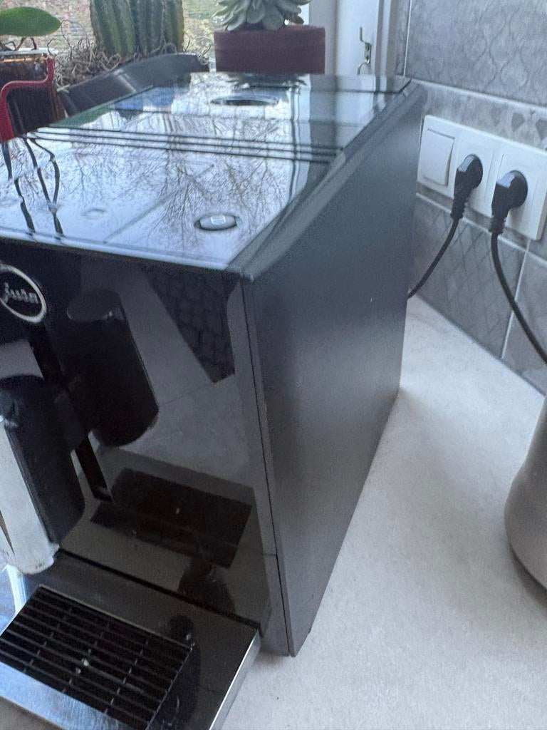 Jura A1 bonen koffieapparaat zwart, Ophalen, Afneembaar waterreservoir, Koffiemachine, Koffiebonen