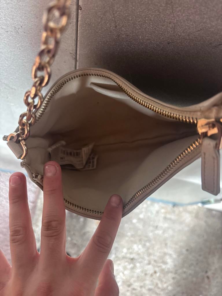 MNG schoudertasje met ketting, Ophalen of Verzenden, Gebruikt, Beige, Schoudertasje