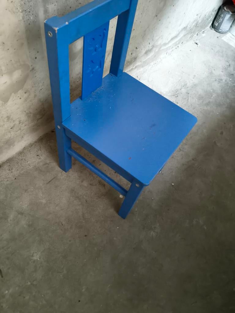 Mooi kinder stoel en tafel, Kinderen en Baby's, Kinderkamer | Tafels en Stoelen, Ophalen of Verzenden, Zo goed als nieuw, Tafel(s) en Stoel(en)