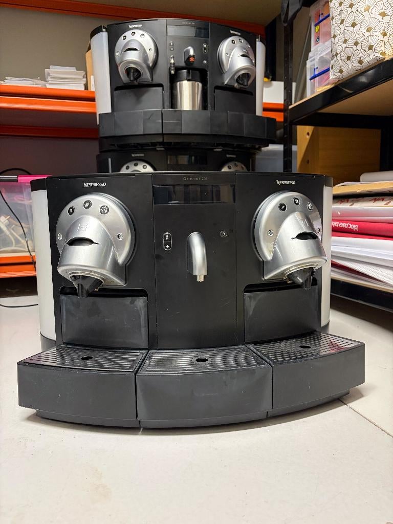 Nespresso Gemini 200, Ophalen, Gebruikt, 10 kopjes of meer, Koffiemachine