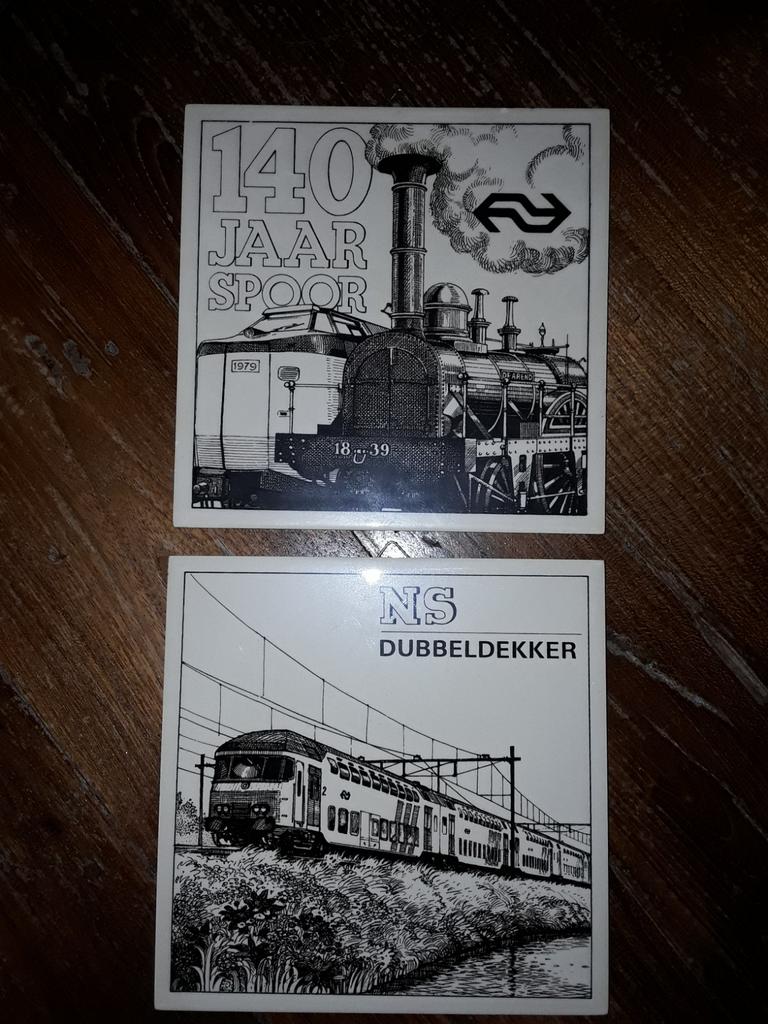 2 tegels NS 140 jaar spoor en Dubbeldekker, Verzamelen, Ophalen of Verzenden, Trein, Overige typen