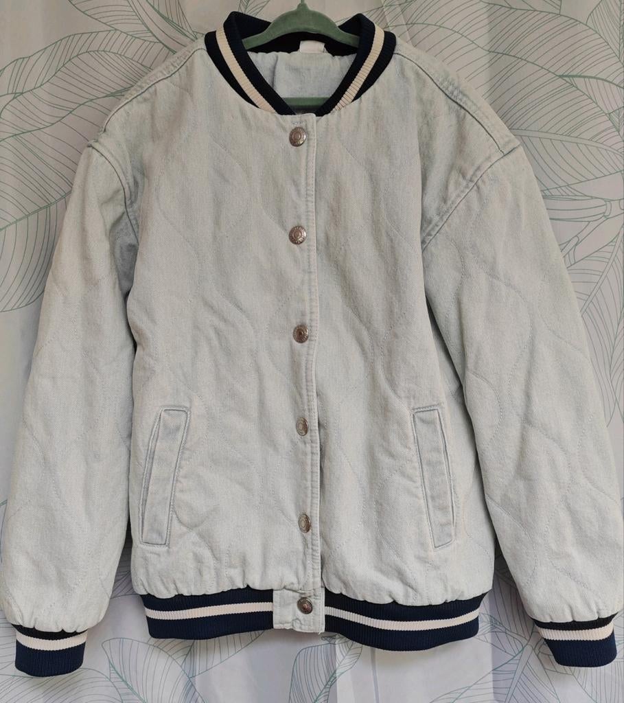 Lichtblauw spijkerjasje. Maat 146/152., Ophalen of Verzenden, Zo goed als nieuw