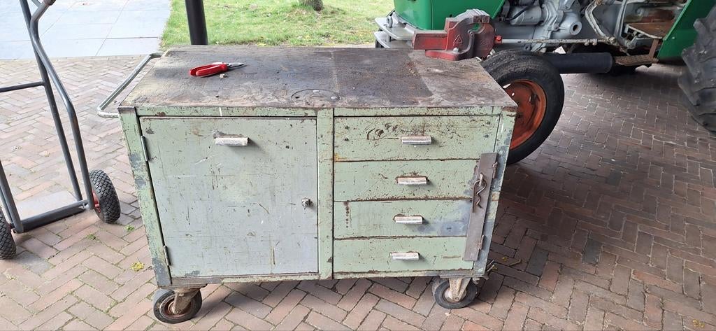 Vintage Werkbank op wielen - Patina look, Ophalen, Gebruikt, 70 tot 120 cm, Bankschroef