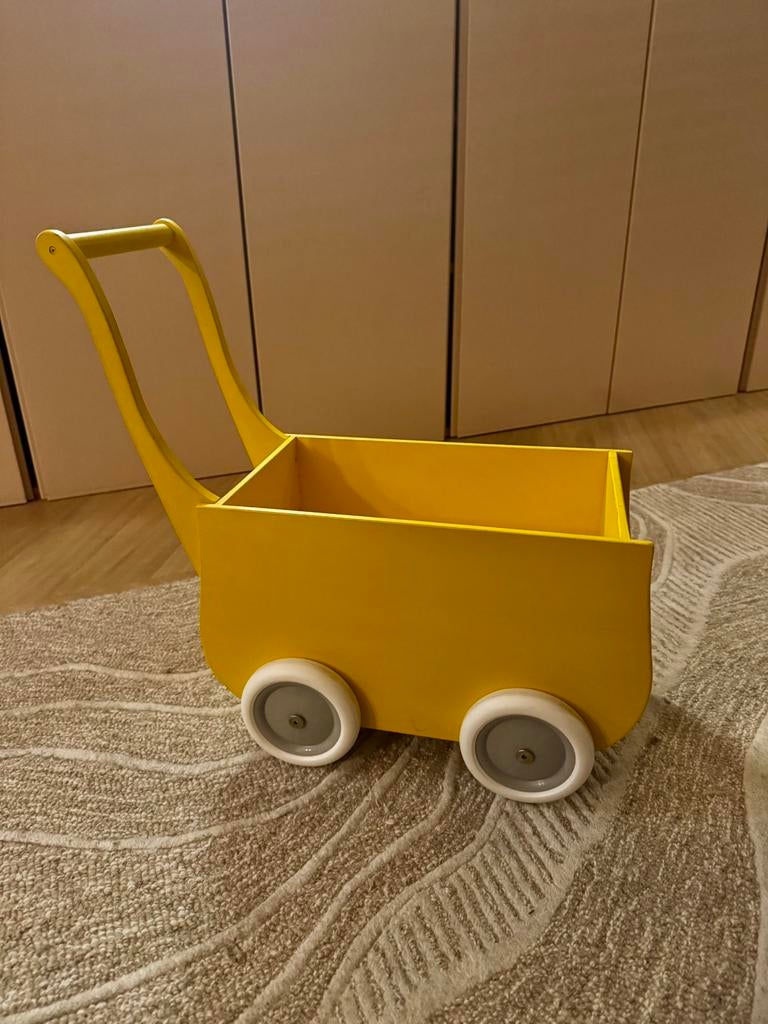 Poppenwagen geel Petite Amélie, Ophalen, Gebruikt, Duw- of Trekspeelgoed