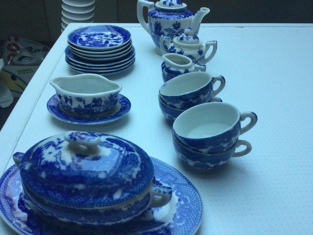Kinder servies van porselein, Antiek en Kunst, Ophalen of Verzenden