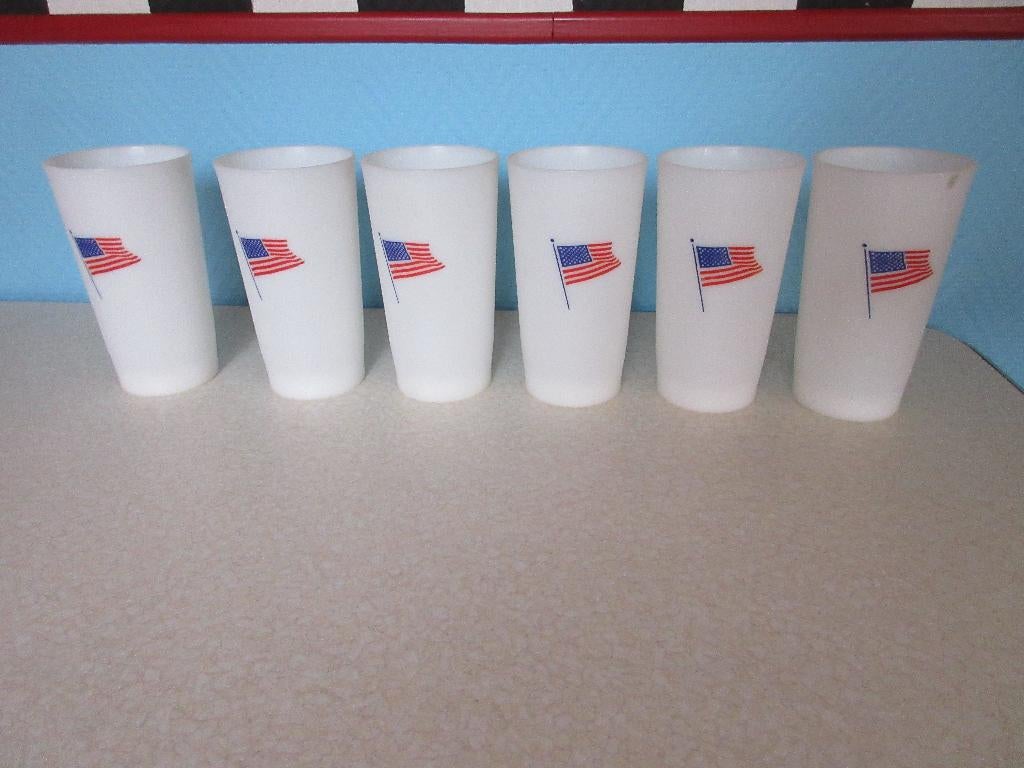 Tupperware bekers, Ophalen of Verzenden, Zo goed als nieuw, Wit, Beker of Kan