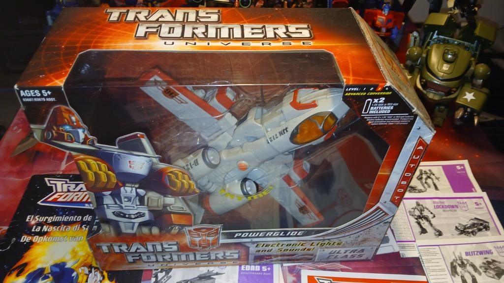 Transformers Universe Powerglide - Nieuw in doos!, Verzamelen, Transformers, Overige generaties, Ophalen of Verzenden, Nieuw