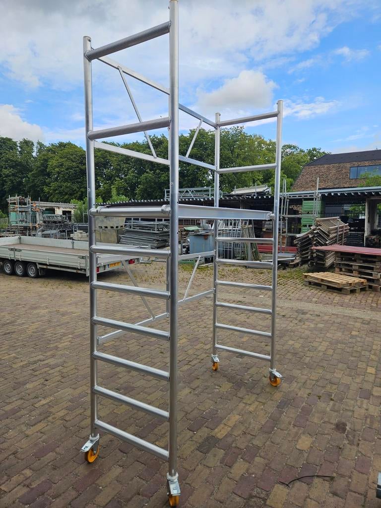 Custers kamersteiger met leuning nieuw werkhoogte 4 mtr, Ophalen, 2 tot 5 meter, Custers, .