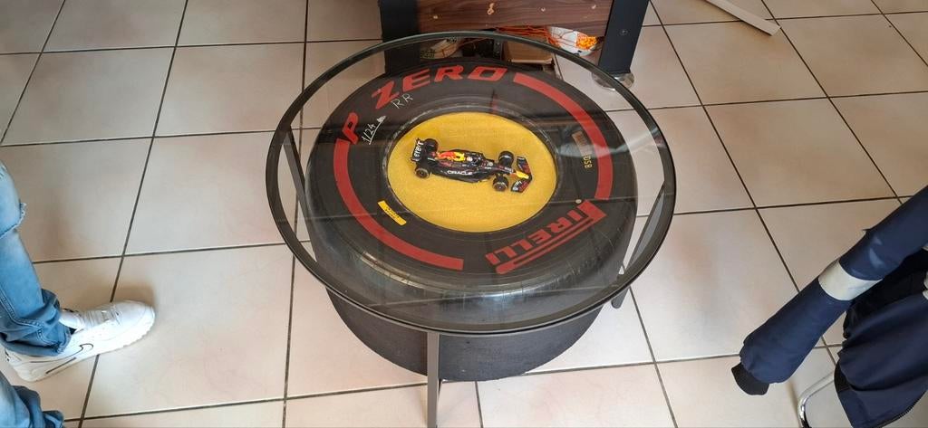Formule 1 band salontafel Max Verstappen auto, Huis en Inrichting, Ophalen, 100 tot 150 cm, 50 tot 100 cm, Minder dan 50 cm