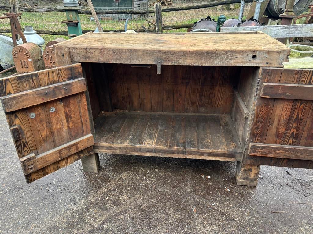 Timmermanswerkbank of industriële houten werkbank sidetable, Ophalen of Verzenden