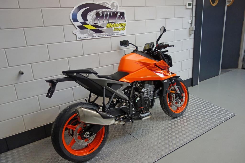 KTM 990 DUKE - foto 2