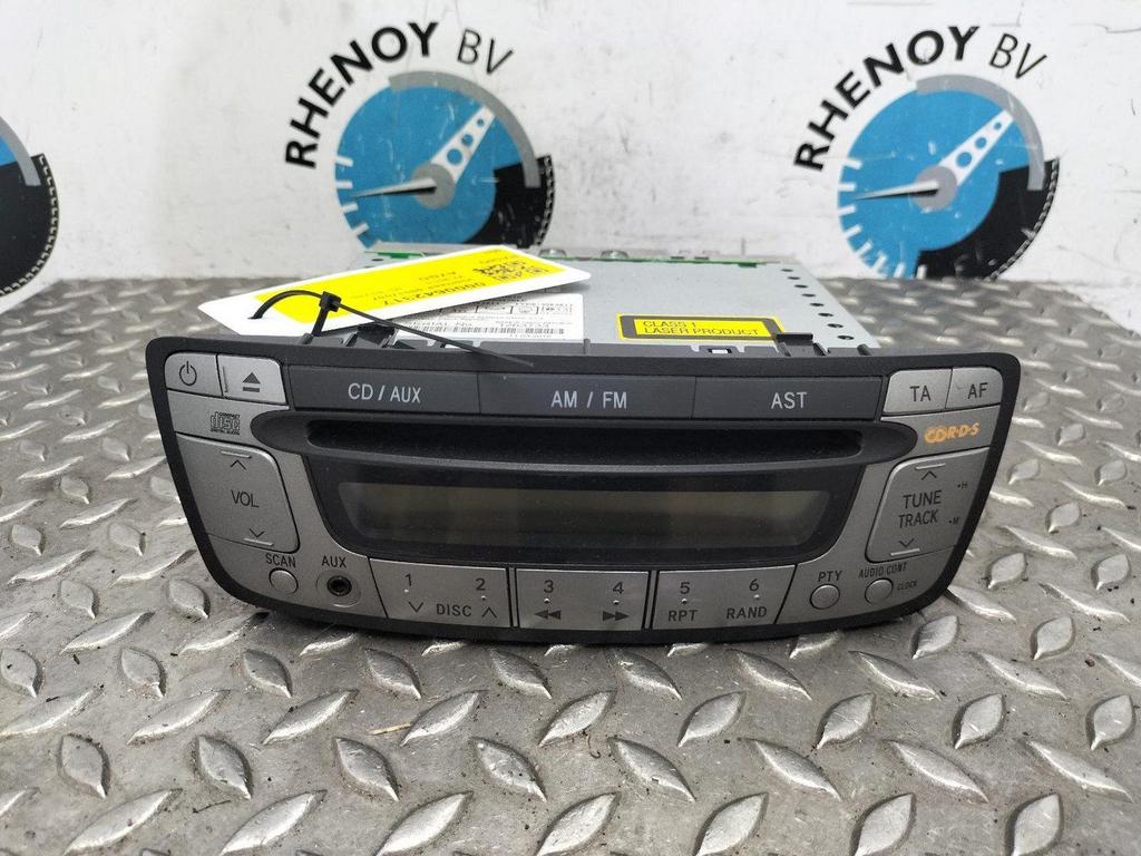 TOYOTA AYGO B1 1.0-12V Aspir. Red  RADIO 2010, Ophalen of Verzenden, Gebruikt, Stiba lid
