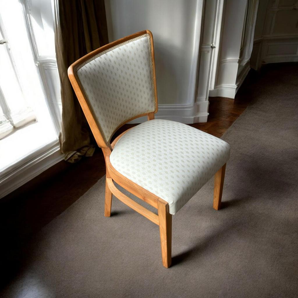 Art Deco walnoot houten en stof franse  stoelen, Ophalen