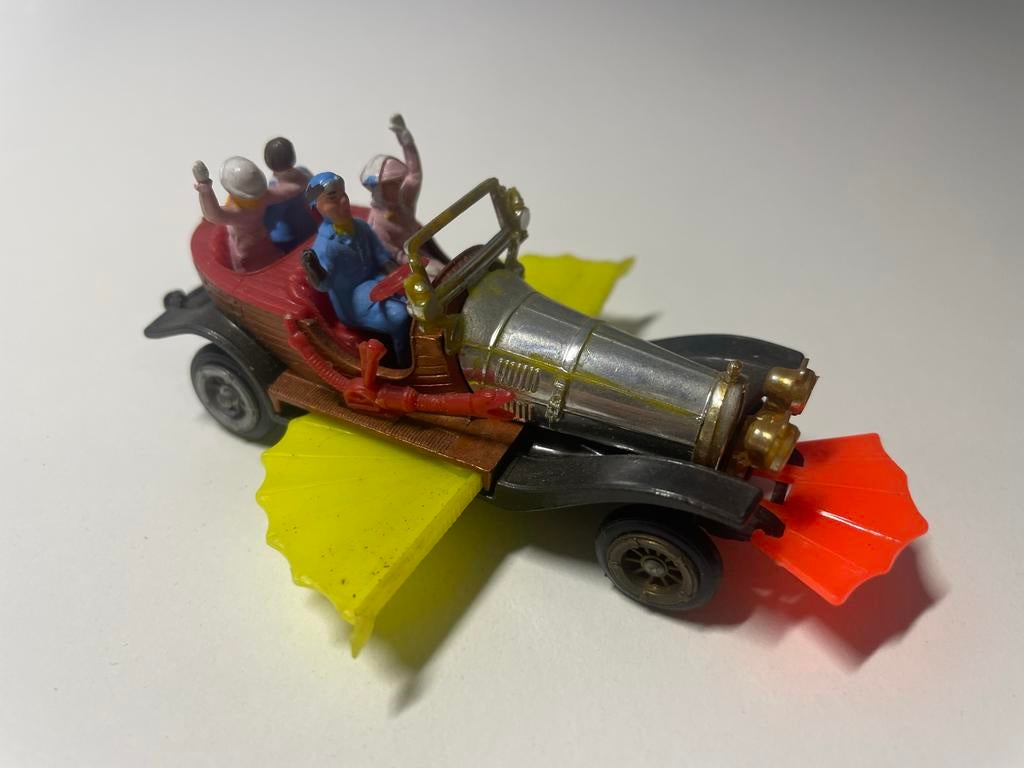 Husky Chitty Chitty Bang Bang - Goede Conditie, Overige merken, 1:50 of kleiner, Auto, Ophalen of Verzenden