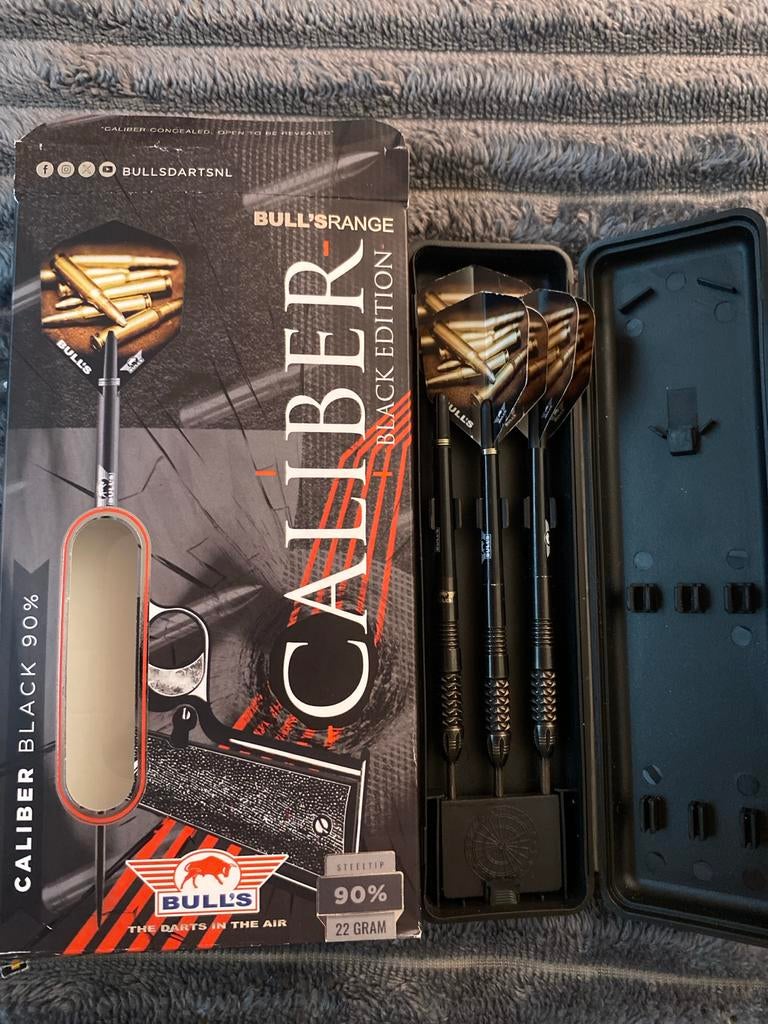Bulls Caliber Dartpijlen 22 gram !ALLEEN OPHALEN!, Ophalen, Zo goed als nieuw, Pijlen