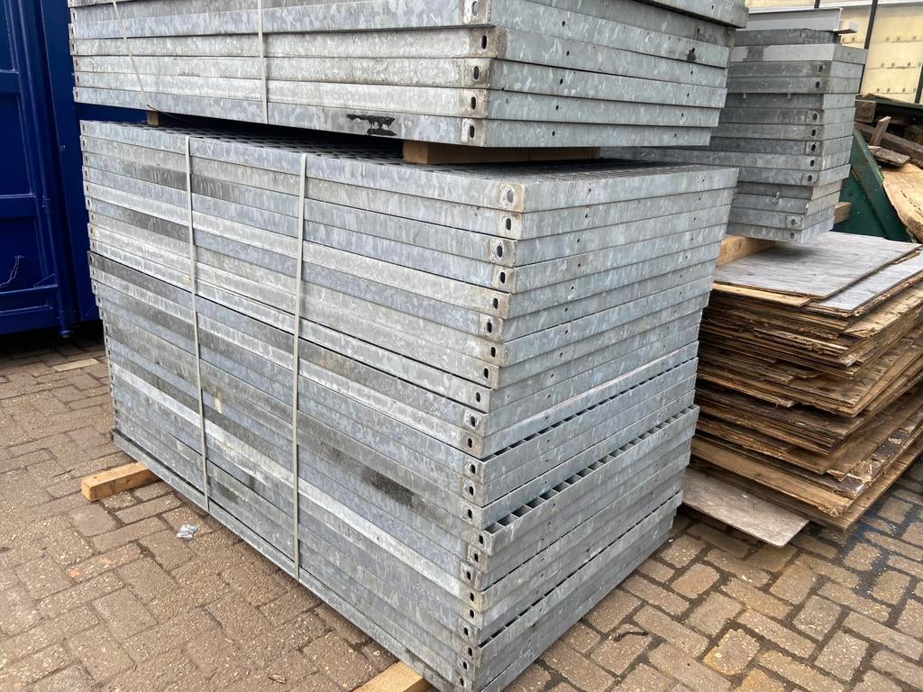 Gegalvaniseerde roosters / looproosters, Ophalen, Zo goed als nieuw