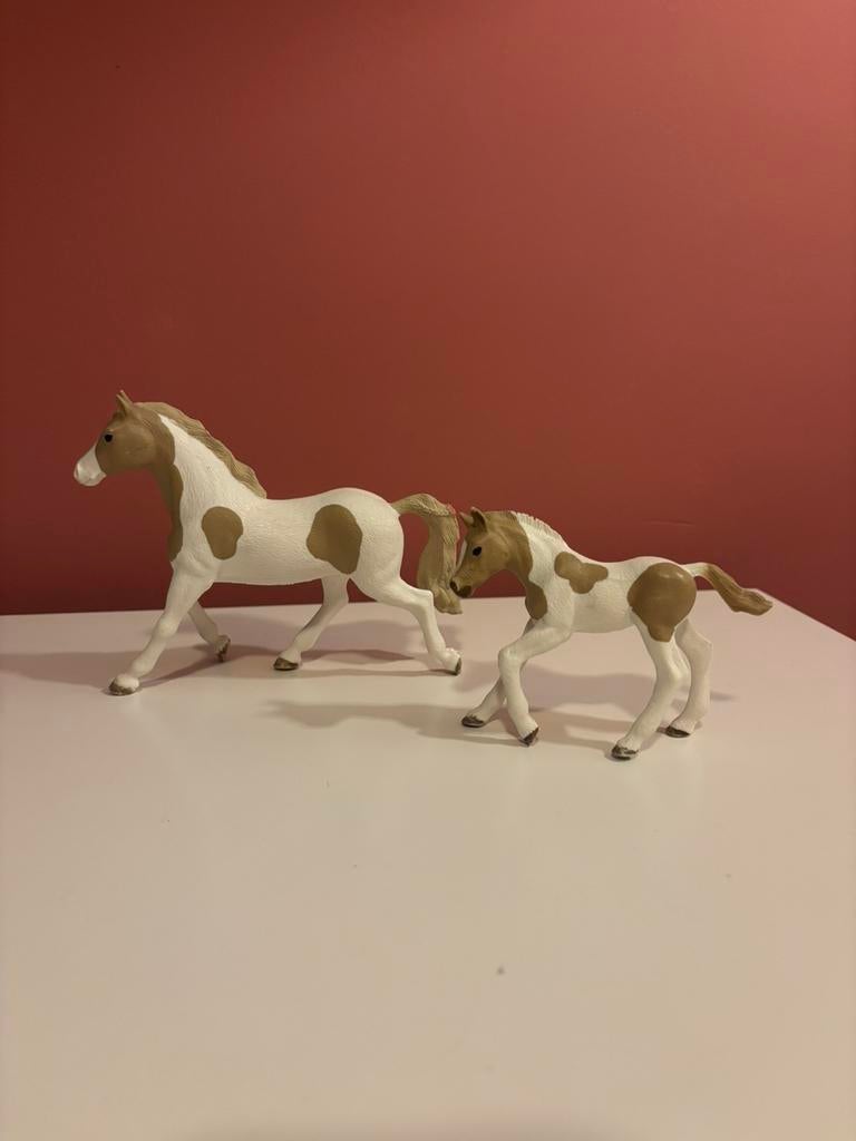 Schleich paarden, paint merrie+veulen (13884, 13886), Dieren en Toebehoren, 0 tot 2 jaar