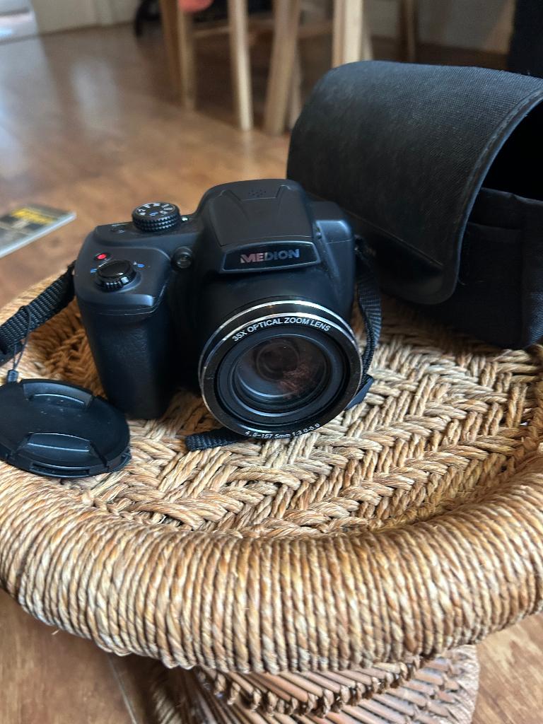Medion camera, Gebruikt, Compact, Ophalen of Verzenden, Overige Merken