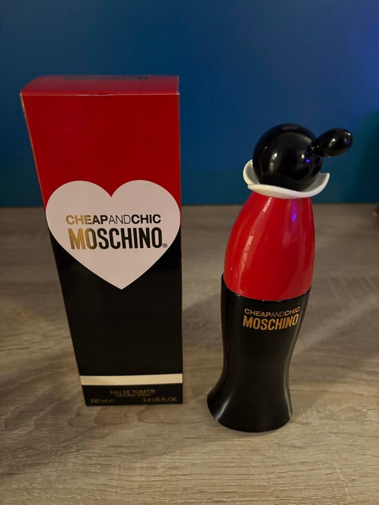 Moschino Cheap & Chic Eau de Toilette, Sieraden, Tassen en Uiterlijk, Ophalen, Nieuw
