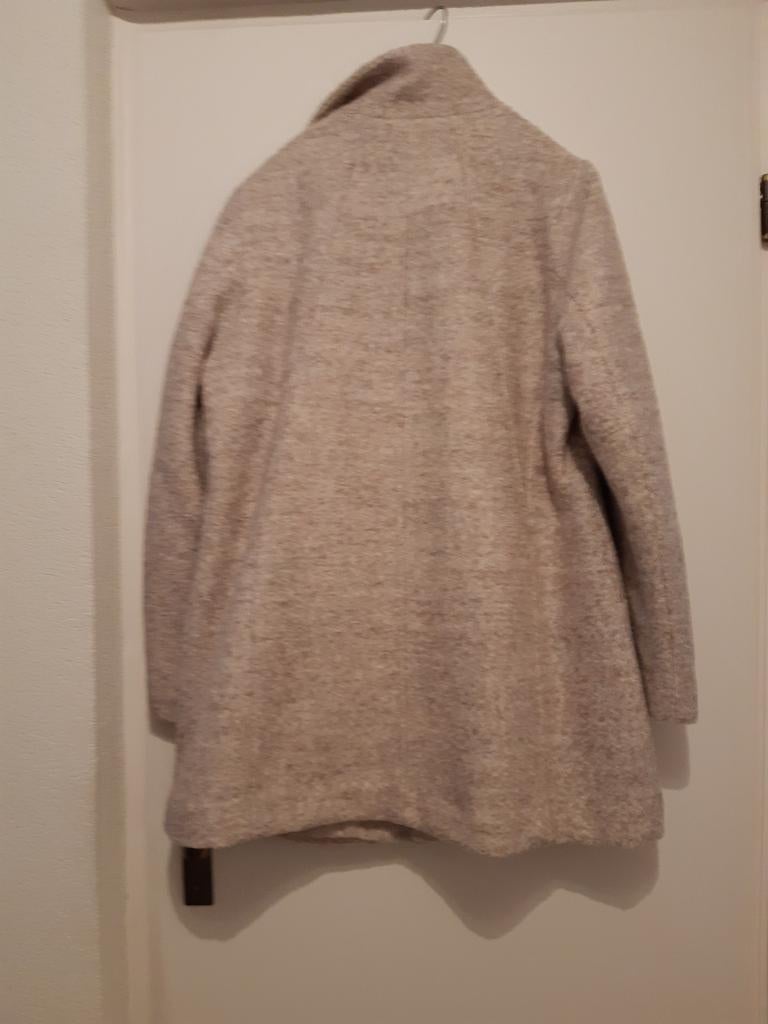 Driekwart ecru winterjas, Beige, Maat 46/48 (XL) of groter, Nieuw, Ophalen of Verzenden