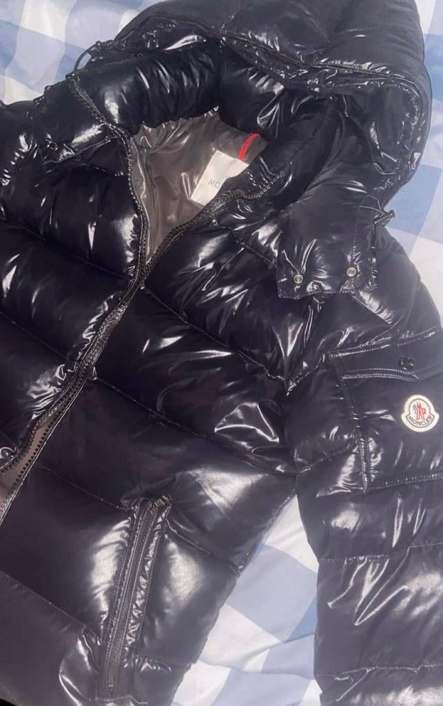 Moncler maya, Ophalen of Verzenden, Zo goed als nieuw, Zwart