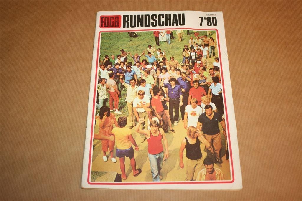 Rundschau DDR - 1980 - Propaganda-uitgave !!, Boeken, Ophalen of Verzenden, Zo goed als nieuw, Europa