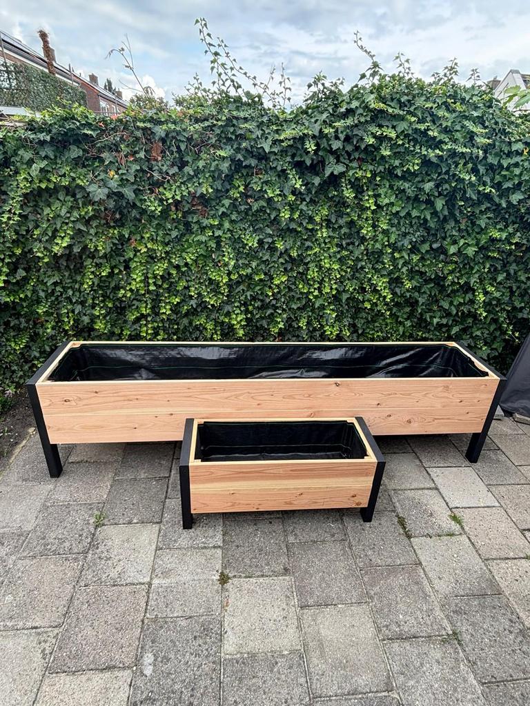 Lange douglas plantenbakken , 2 meter , 2,5 meter, groot, Ophalen, Minder dan 30 cm, Rond, Zo goed als nieuw