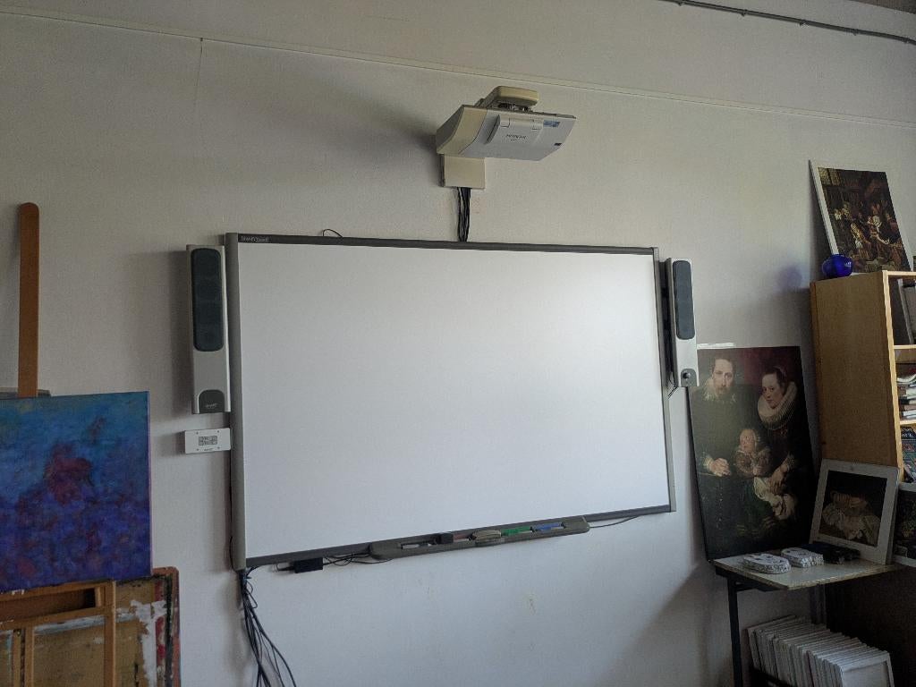 Smart Digitaal Touchscreen + Hitachi CP-AW251N projector, Audio, Tv en Foto, Beamers, Ophalen, Zo goed als nieuw, LED, Overige resoluties