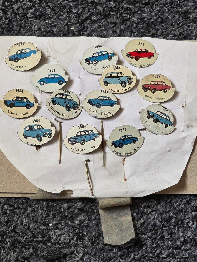 Speldjes 1964 o.a. Renault Ford DKW Fiat Simca Austin Glas, Verzenden, Gebruikt