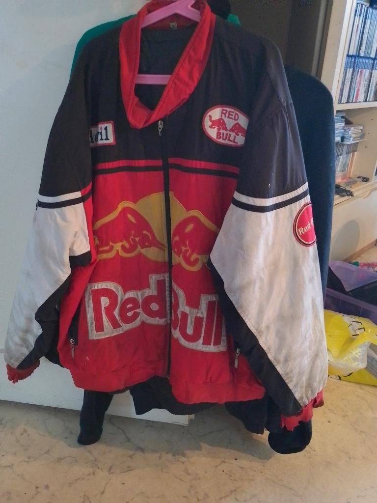 Redbull jas maat: M (zomerjas), Ophalen of Verzenden, Zo goed als nieuw, Blauw