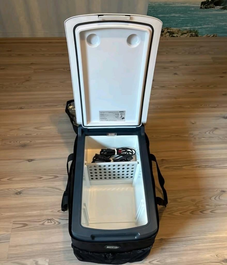 Ezetil  compressor auto camper koelbox op 12v 220v, Caravans en Kamperen, Koelboxen, Ophalen of Verzenden, Compressor