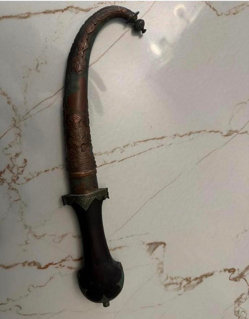 Heel oud en antieke zwaard/mes, Ophalen of Verzenden, Zo goed als nieuw, Paard, Beeldje of Figuurtje