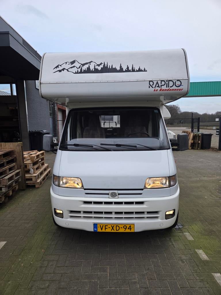 Rapido 830 Peugeot boxer 2500 TD 1995 KM 132629, Caravans en Kamperen, Campers, Alkoof, Ringverwarming, Fietsendrager, 7 tot 12 maanden geleden
