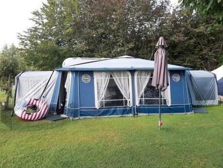 Hobby 560 KMFE 2005 Caravan  met mover!, Caravans en Kamperen, Omvormbare zithoek, Rondzit, Hobby, Particulier