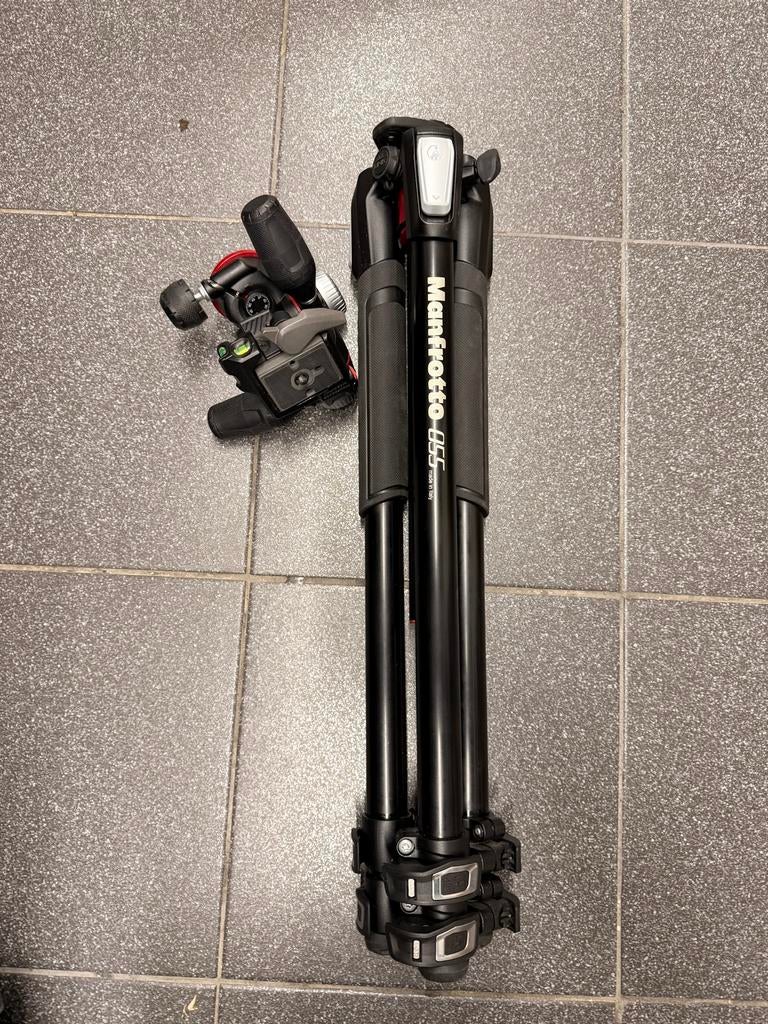 Manfrotto 055 Statief ZGAN met balhoofd, Zo goed als nieuw, 150 tot 175 cm, Met balhoofd, Ophalen of Verzenden